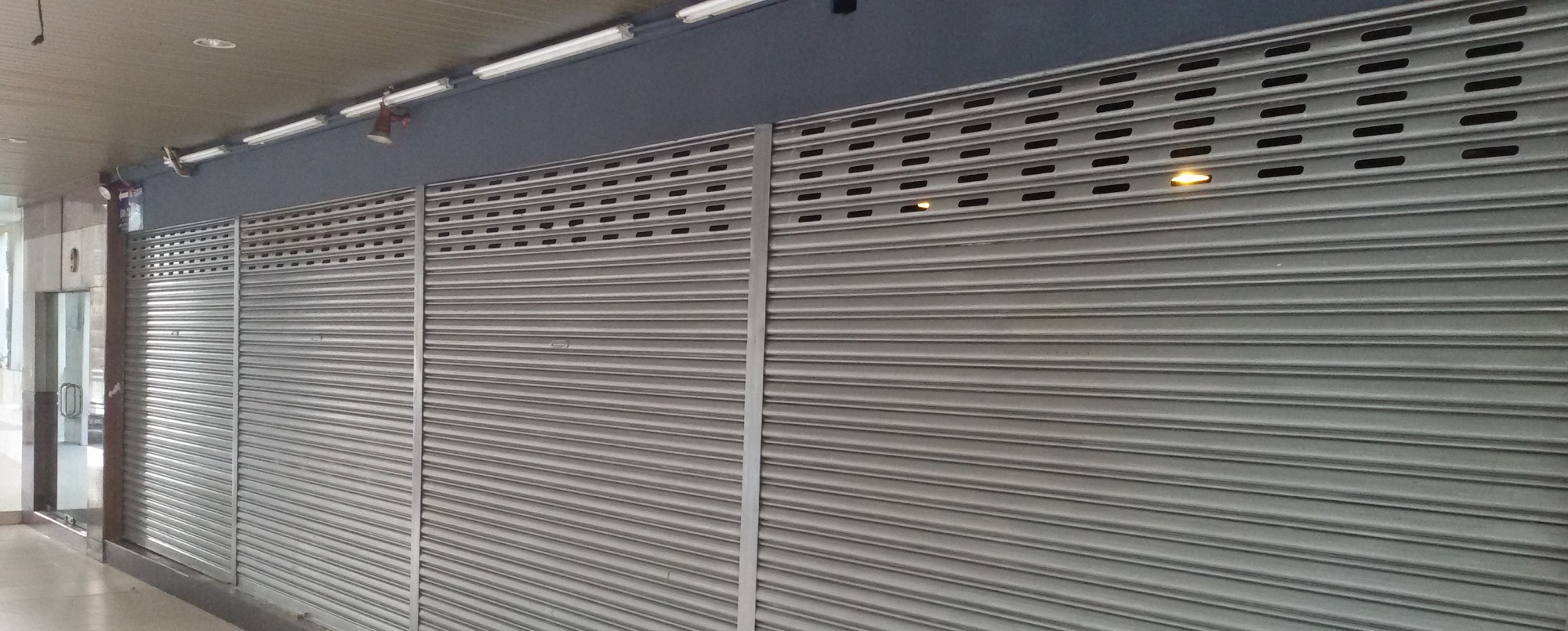 Rolling Shutter provide maximum durability